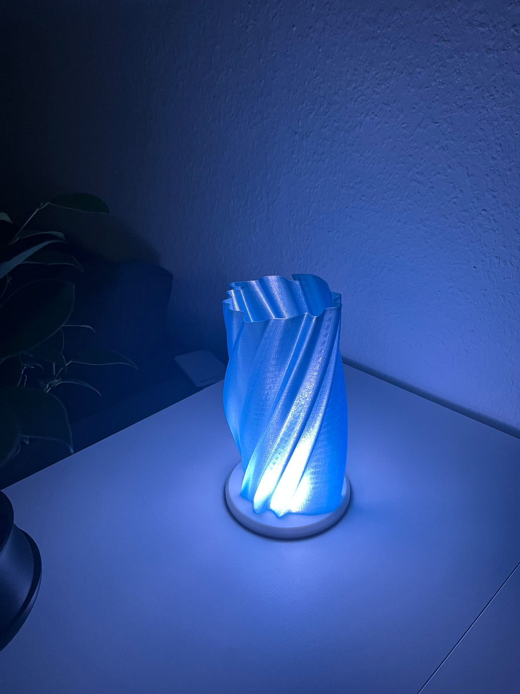Spiral-Lampe mit Farbwechsel-LED – Moderne Lampe 3D Gedruckt