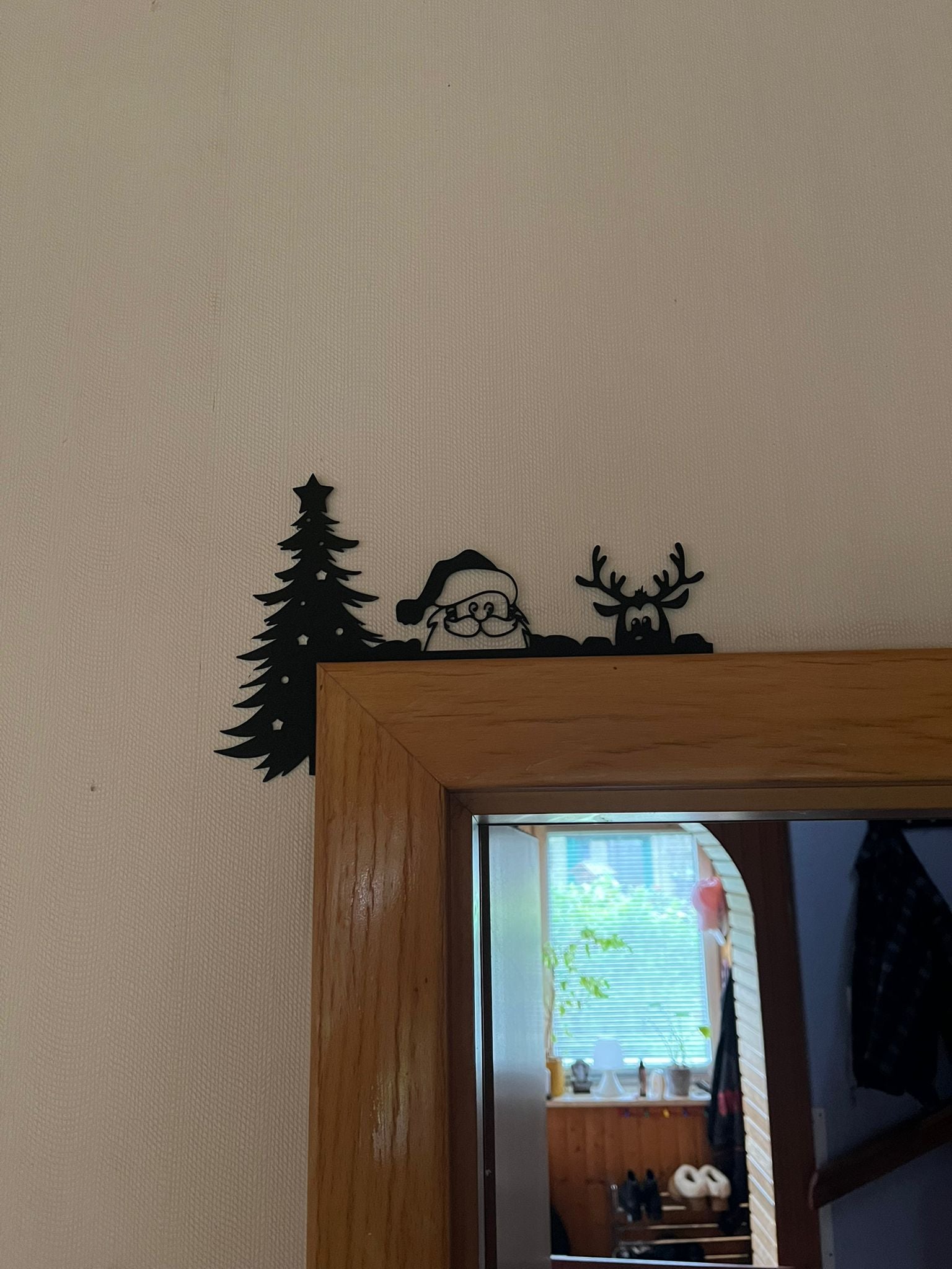 Weihnachtliche Deko-Silhouette für Türrahmen