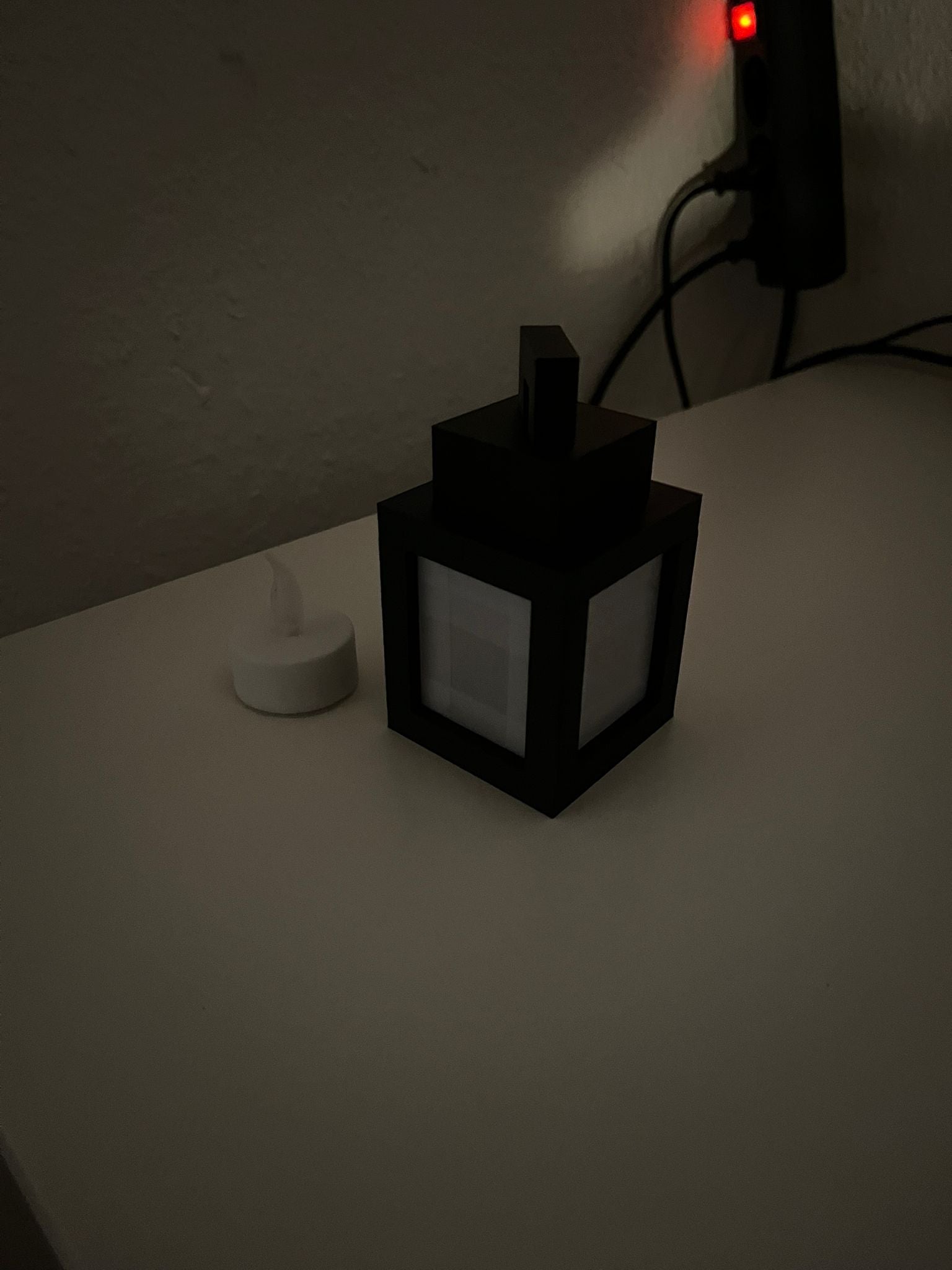 LED Deko-Laterne im Block-Design – 3D-gedruckte Tischleuchte mit warmem Licht