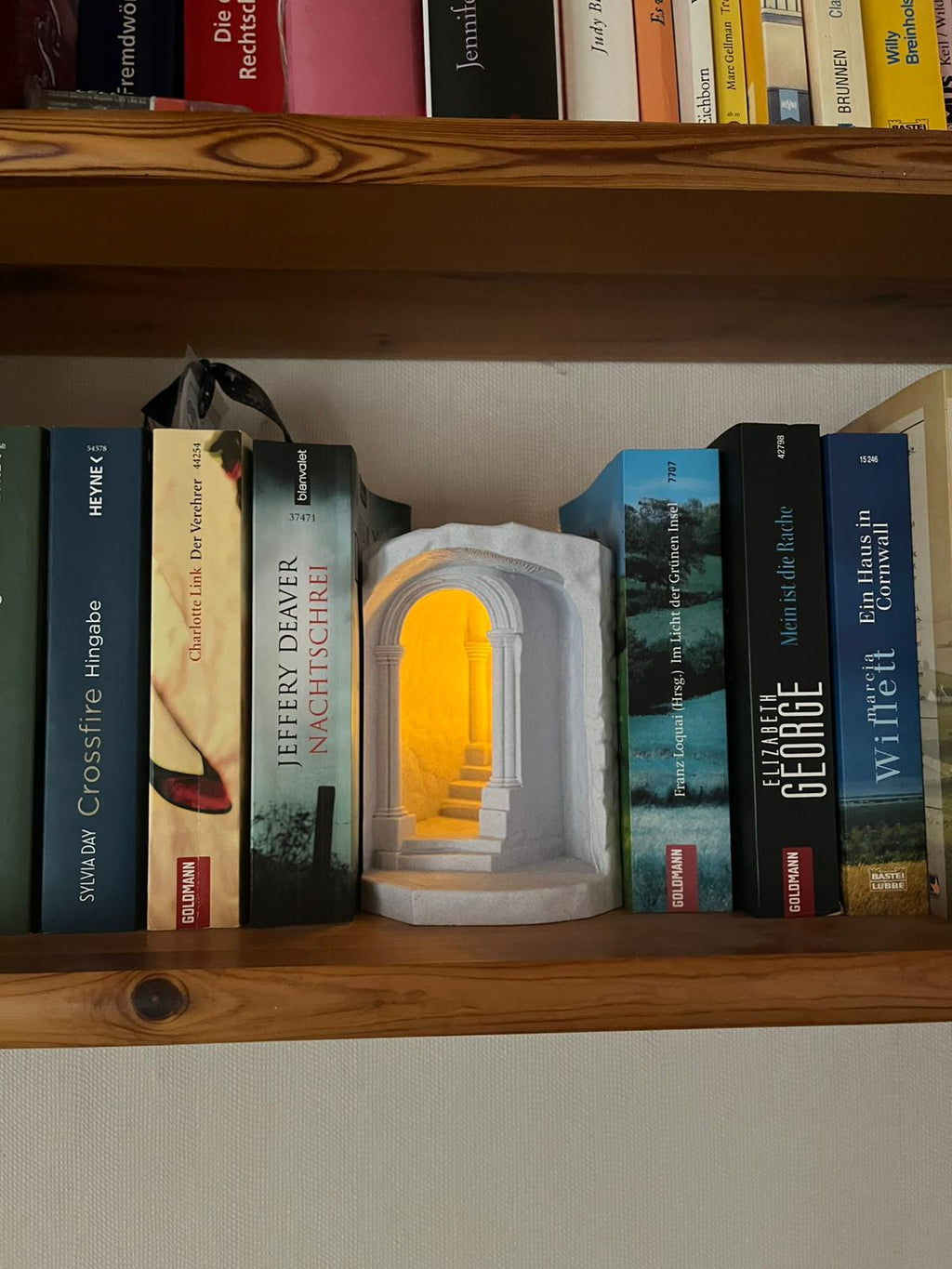Buchstützen Deko mit LED Licht – Book Nook Bücherregal Deko | 3D gedruckt in Stein-Optik