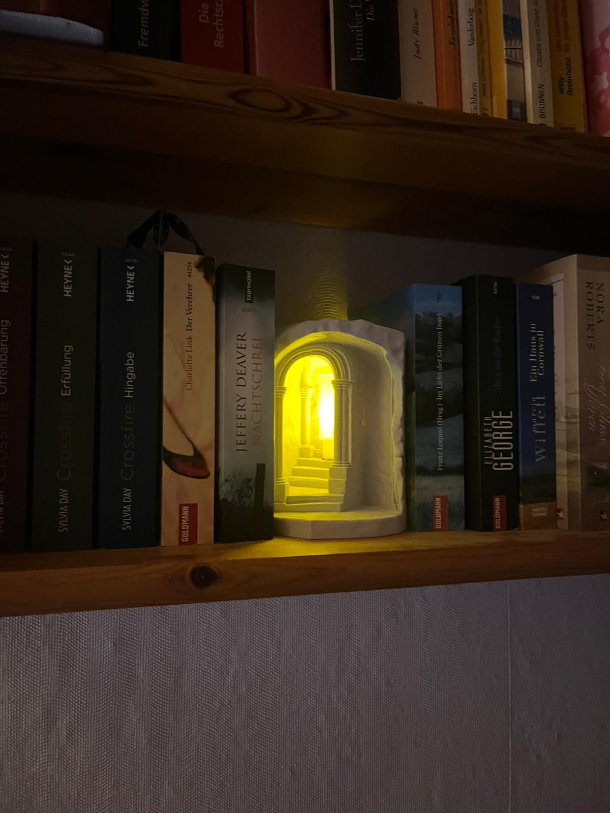 Buchstützen Deko mit LED Licht – Book Nook Bücherregal Deko | 3D gedruckt in Stein-Optik
