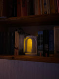 Buchstützen Deko mit LED Licht – Book Nook Bücherregal Deko | 3D gedruckt in Stein-Optik