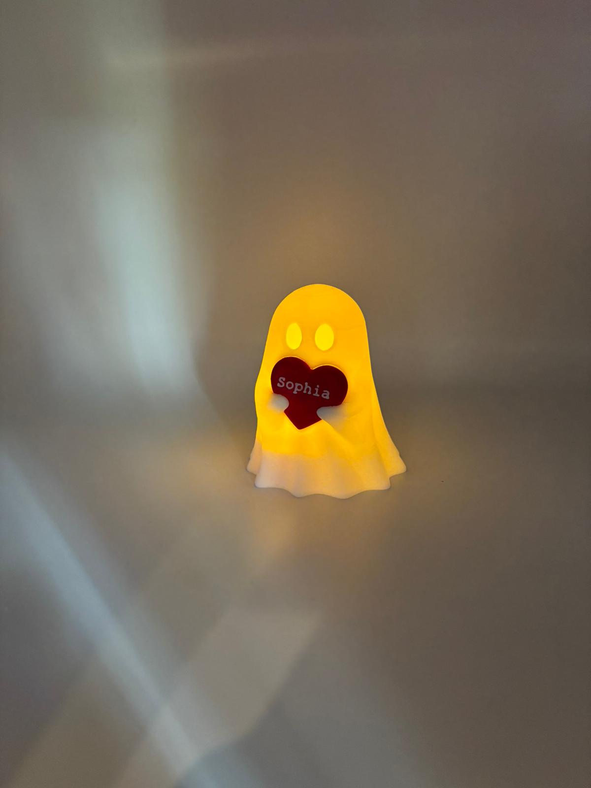 Personalisierbarer Geist mit Herz & LED-Teelicht – 3D gedruckte Deko mit Name