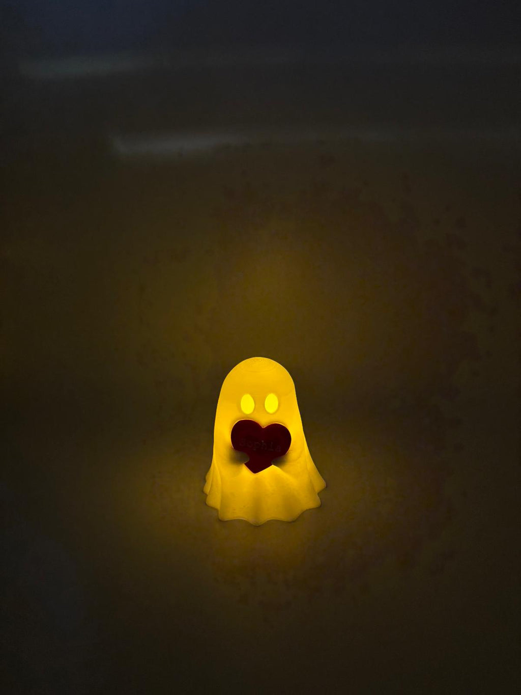 Personalisierbarer Geist mit Herz & LED-Teelicht – 3D gedruckte Deko mit Name