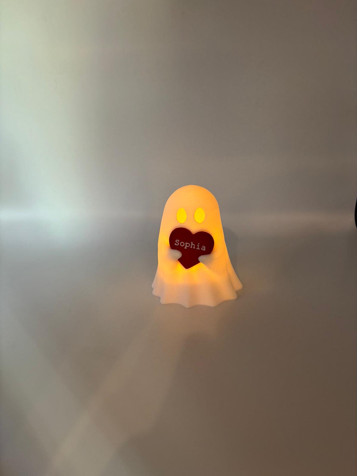 Personalisierbarer Geist mit Herz & LED-Teelicht – 3D gedruckte Deko mit Name
