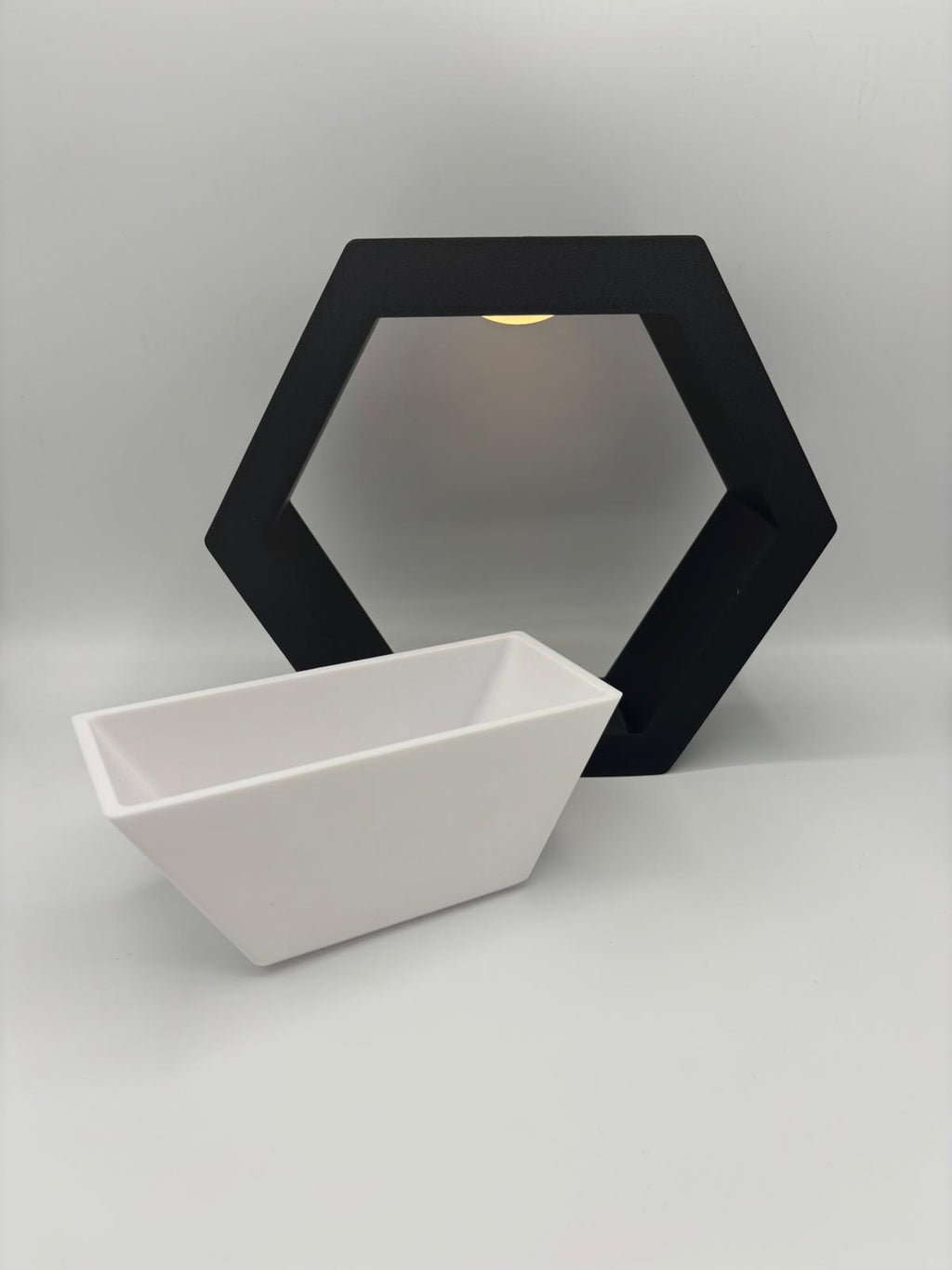 Hexagon Wandpflanztopf mit LED-Beleuchtung – Moderne  Pflanzgefäß