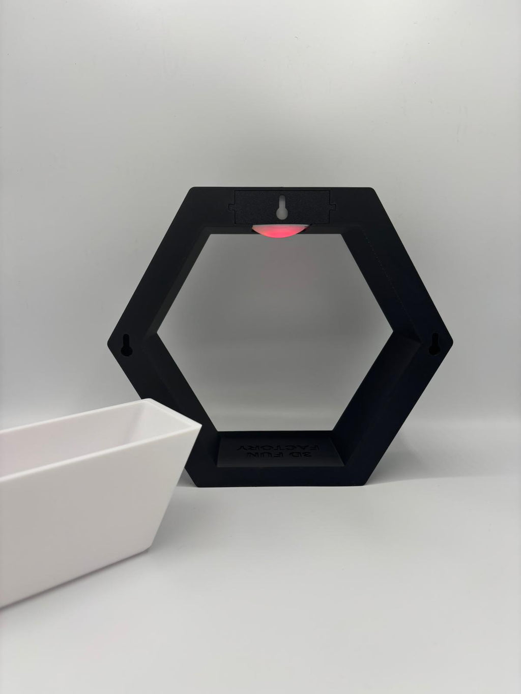Hexagon Wandpflanztopf mit LED-Beleuchtung – Moderne  Pflanzgefäß