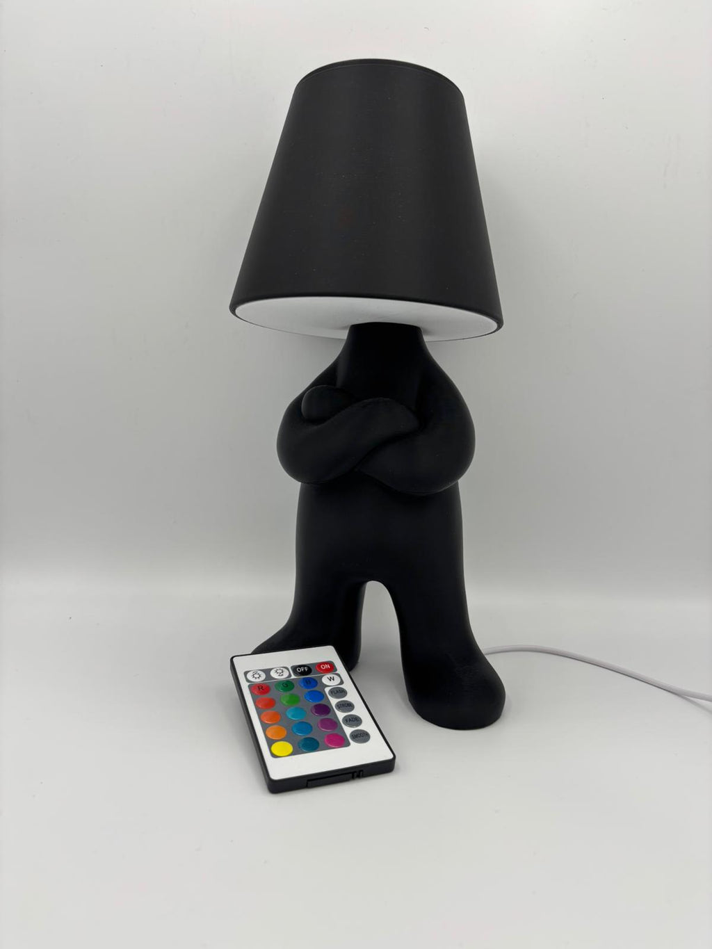 Stehende Figurenlampe – Moderne 3D gedruckte Tischlampe mit RGB Beleuchtung
