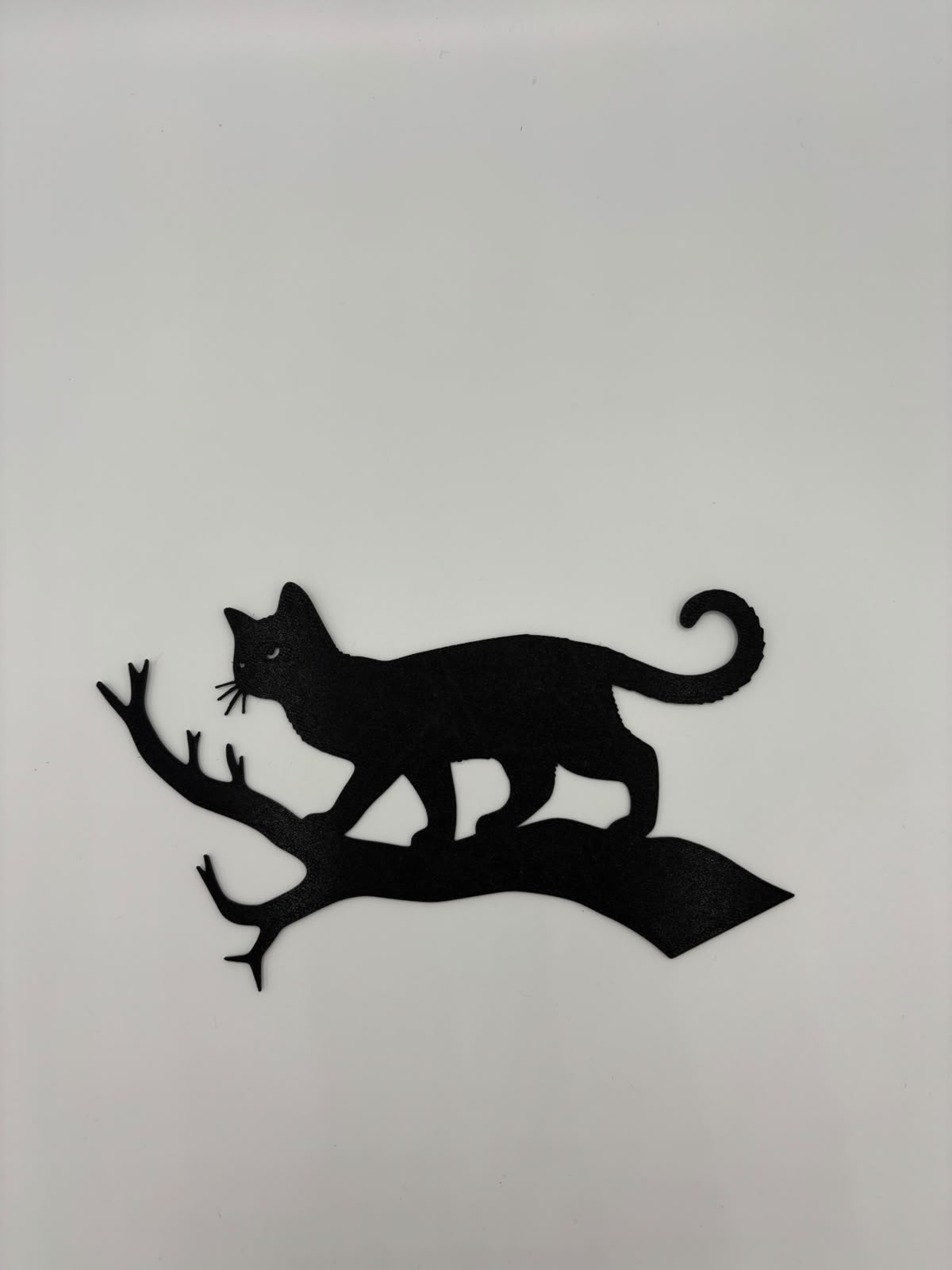 Katze auf Ast Wanddeko | Katzen Wandkunst ohne Bohren