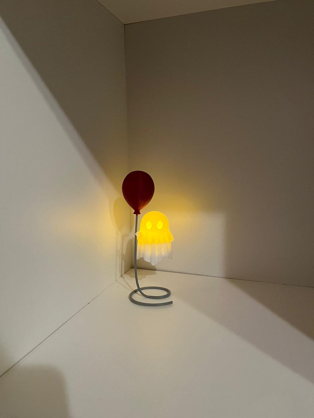 Geist mit Ballon LED Deko 3D gedruckt – Deko Figur