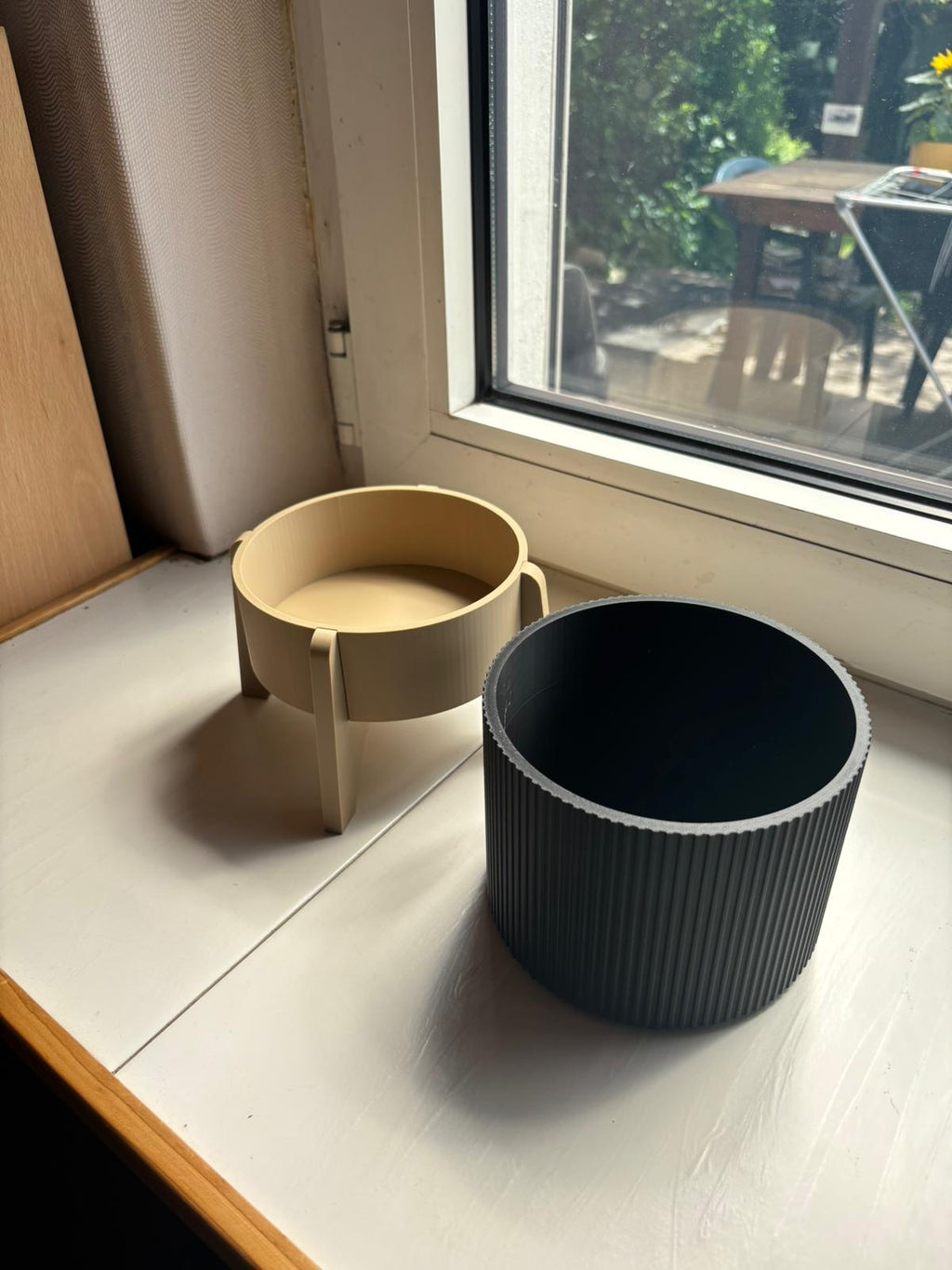 Moderner 3D-gedruckter Pflanztopf mit Standfuß & Wasserablauf