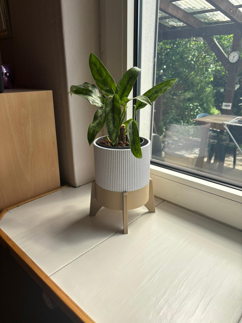 Moderner 3D-gedruckter Pflanztopf mit Standfuß & Wasserablauf