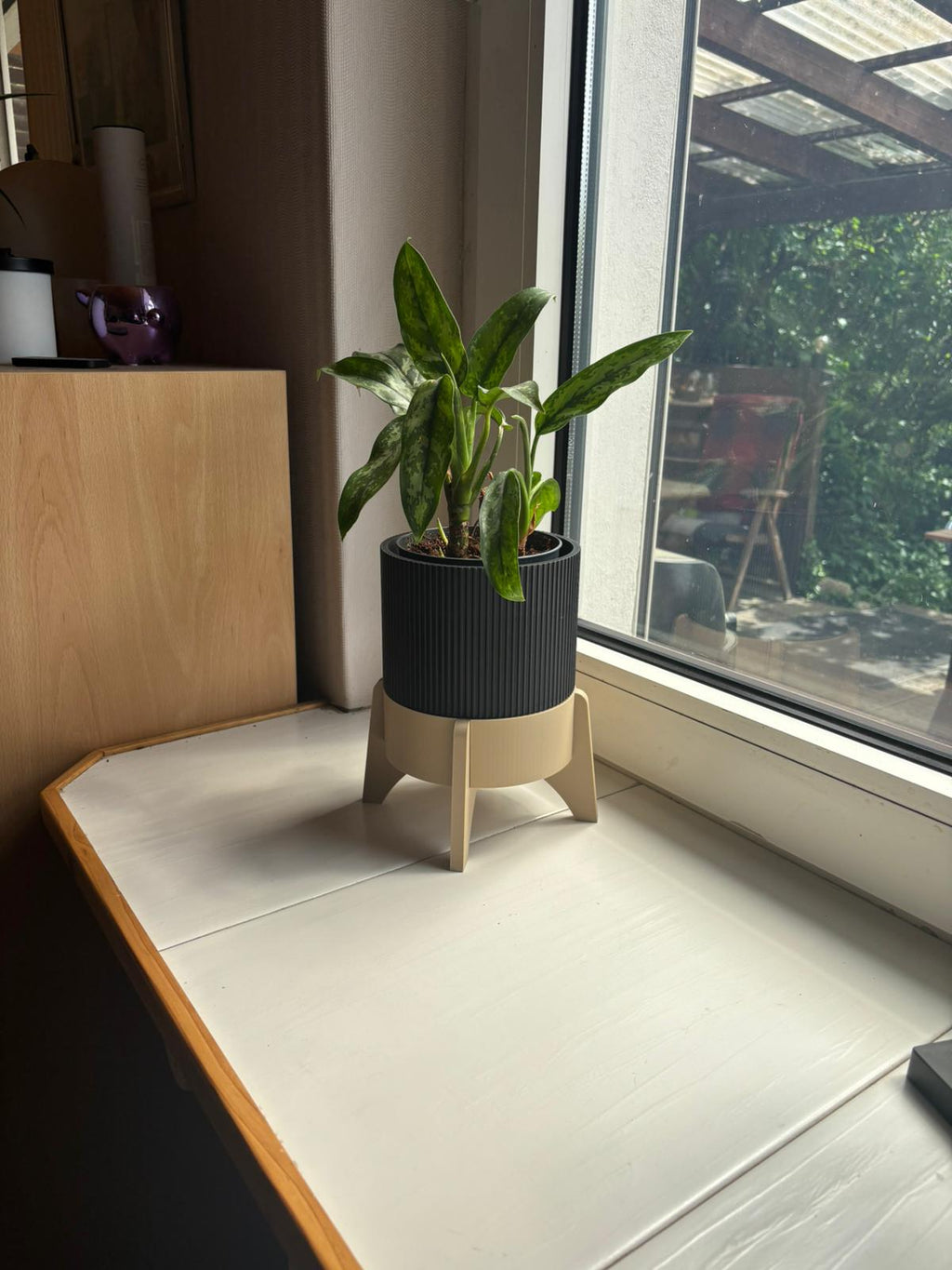 Moderner 3D-gedruckter Pflanztopf mit Standfuß & Wasserablauf