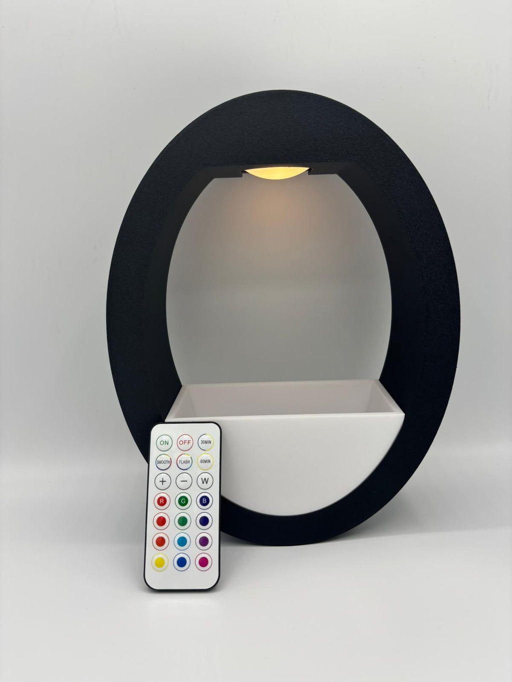 Ovaler Wandpflanztopf mit LED-Beleuchtung – Modernes Pflanzgefäß